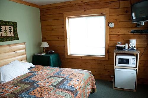 Homer Floatplane Lodge 003
